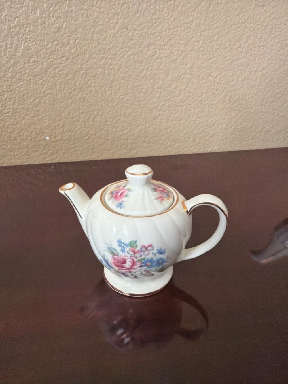 Set of 2 Vintage Sadler England Teapots David Copperfield & Floral Mini Teapot - Picture 10 of 16